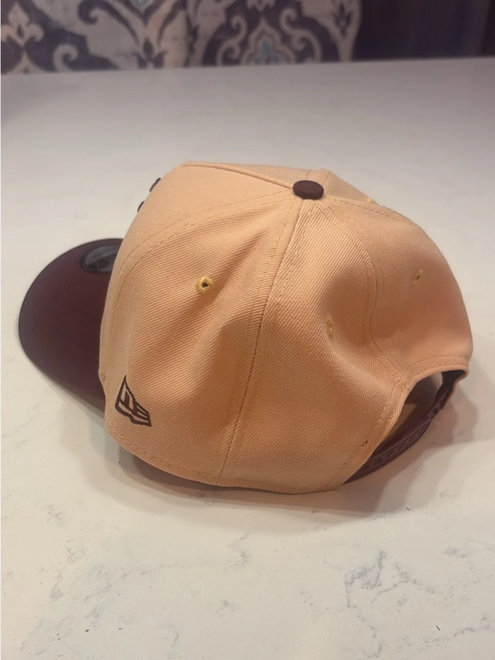 New Era NY Yankees Two-Tone Cap - Peach & Maroon